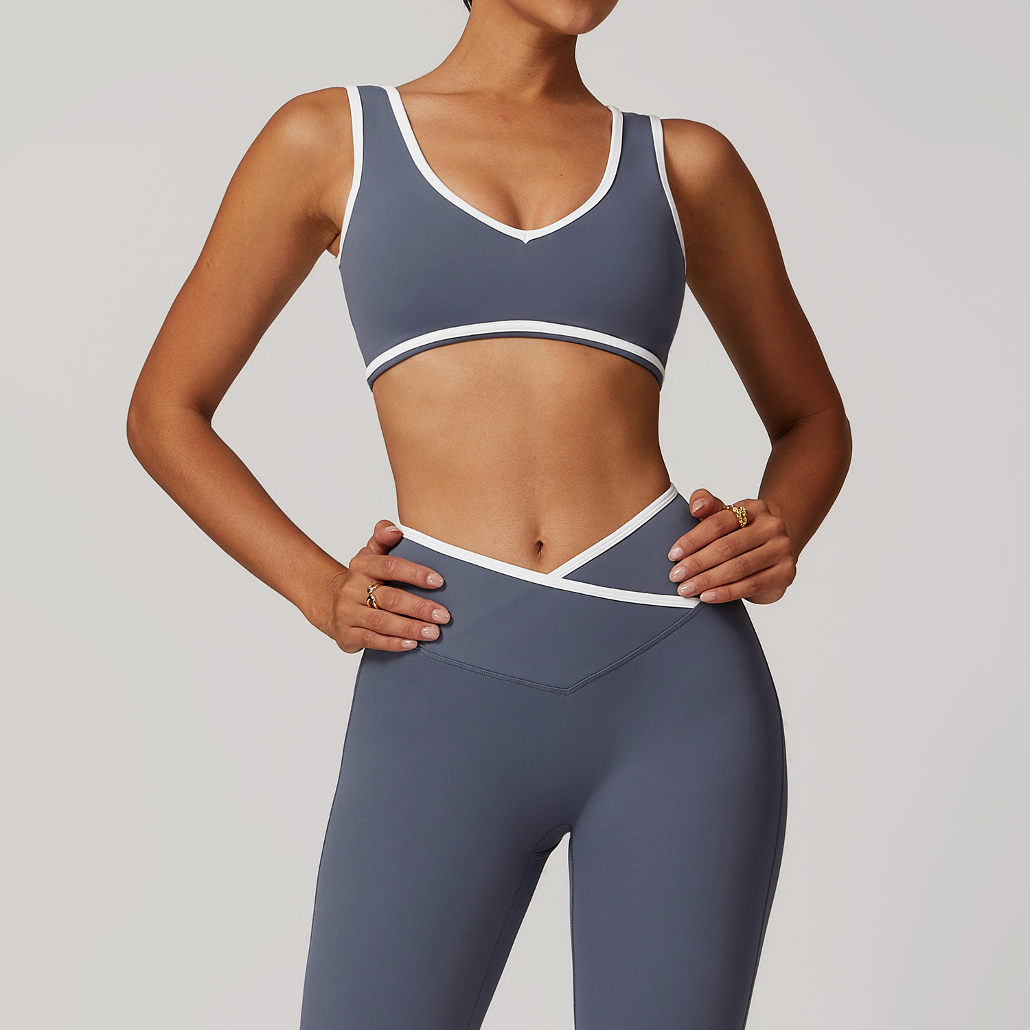 Yoga Và Fitness - Vネック スポーツブラ レディース トップス プッシュアップ スポーツ下着