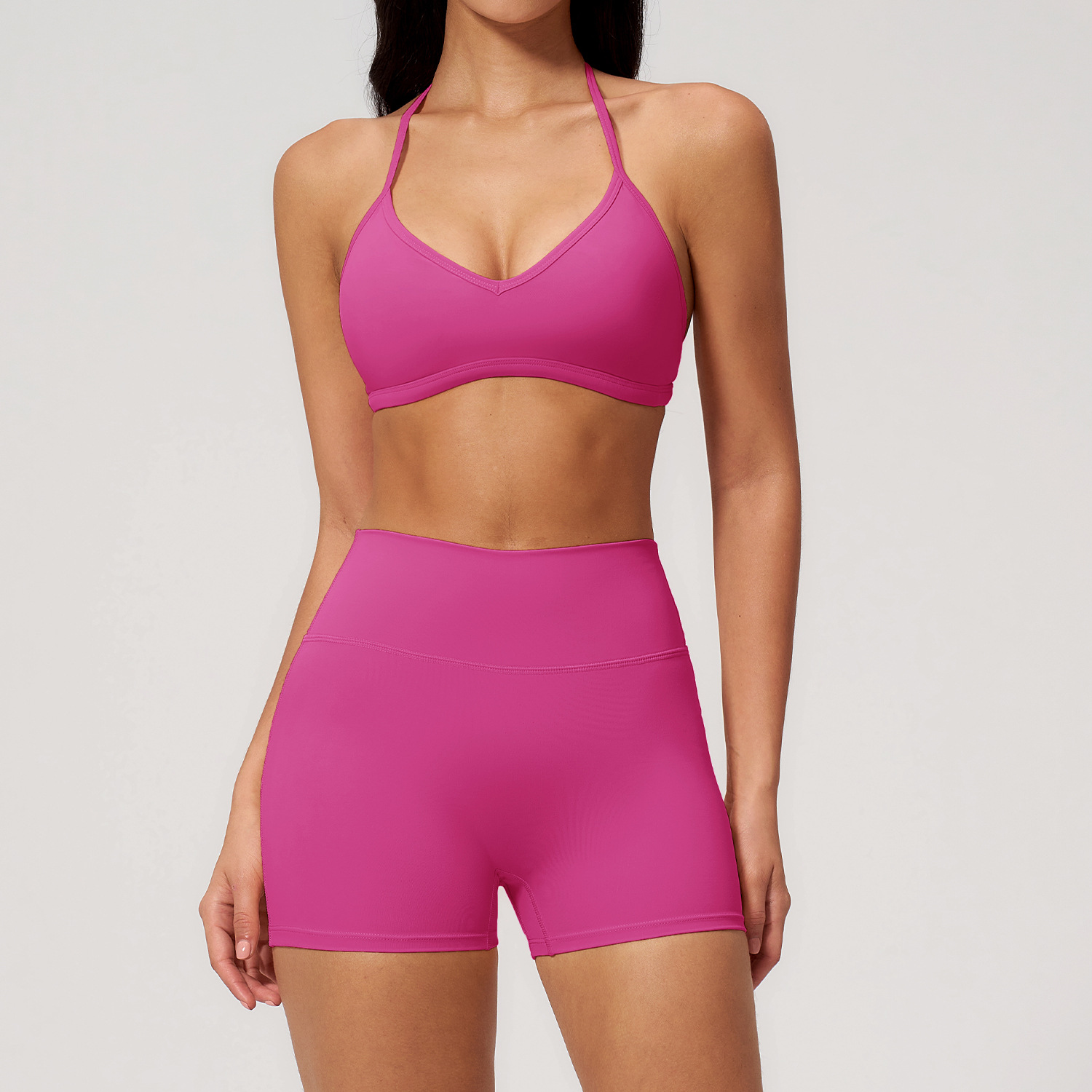 女性用Vネックパッド入りブラトップとバイカーショーツの2ピー - Yoga Và Fitness のレビューと価格